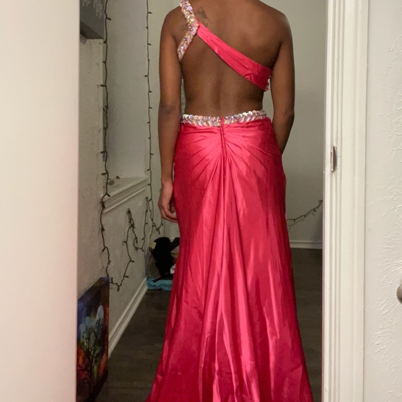Prom dresses - Picture 2 of 2